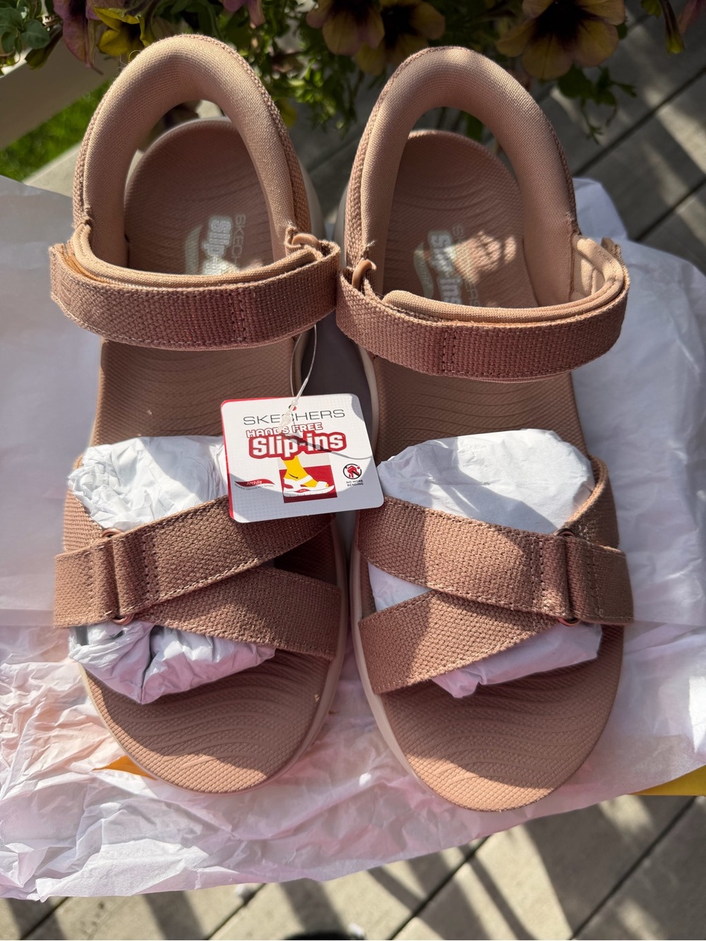 Skechers arch fit 2.0 hands free shimmer sandals NIB